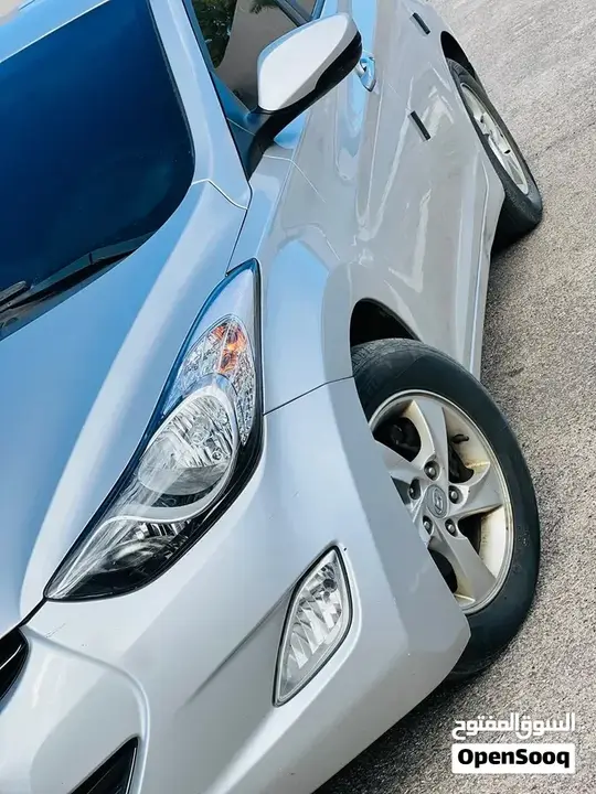 Hyundai Avante 2012 photo 3