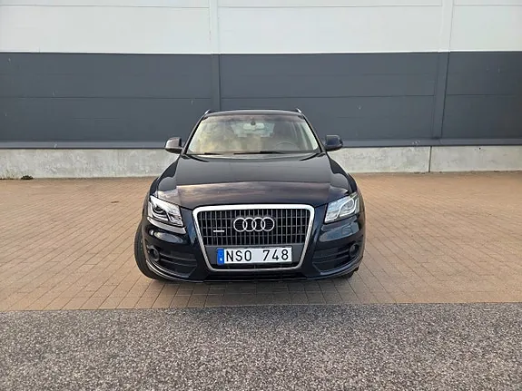Audi Q5 2011 photo 2