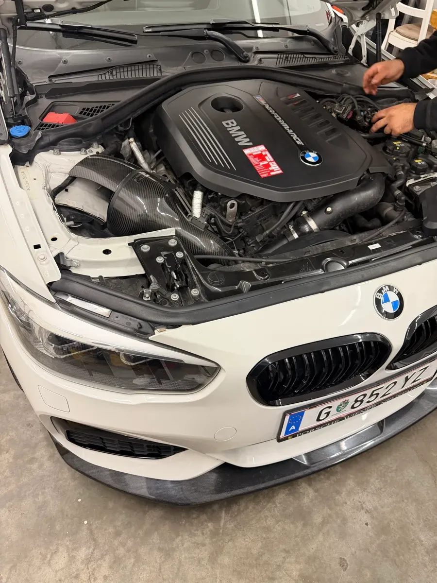 BMW 1 Series 2019 photo 2