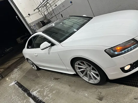 Audi A5 2009 photo 2