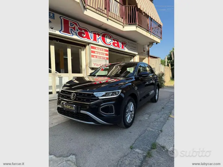 Volkswagen T-Roc 2023 photo 4