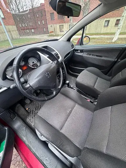 Peugeot 207 2007 photo 3