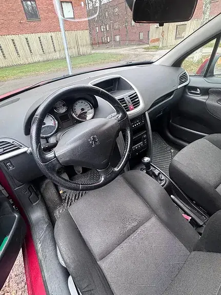 Peugeot 207 2007 photo 2