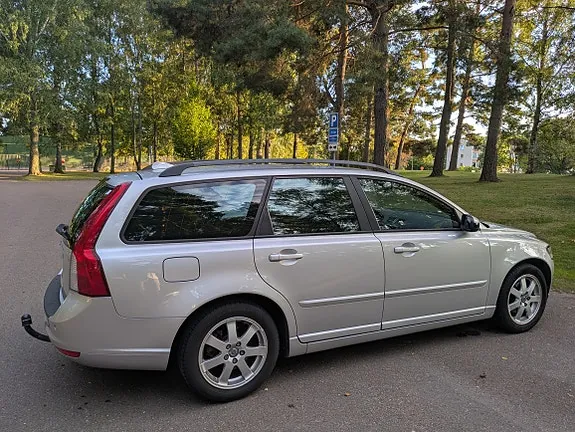 Volvo V50 2008 photo 2