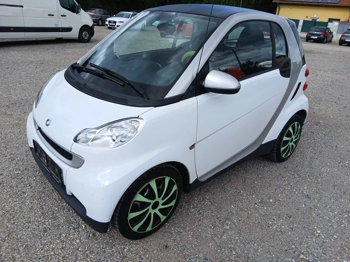 Smart Fortwo 2012 photo 2