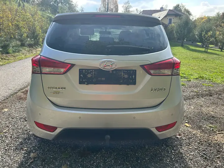 Hyundai Ix20 2012 photo 3
