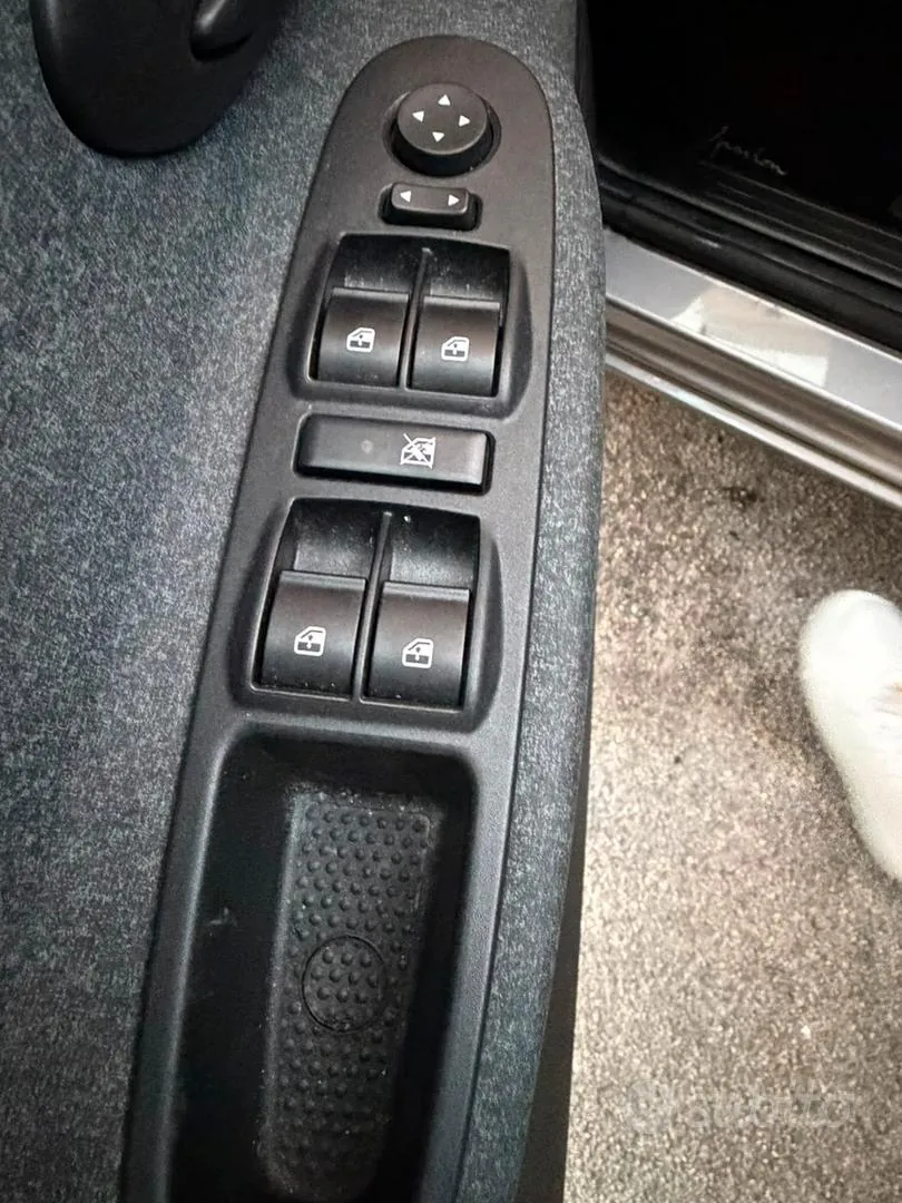Lancia Ypsilon 2023 photo 5