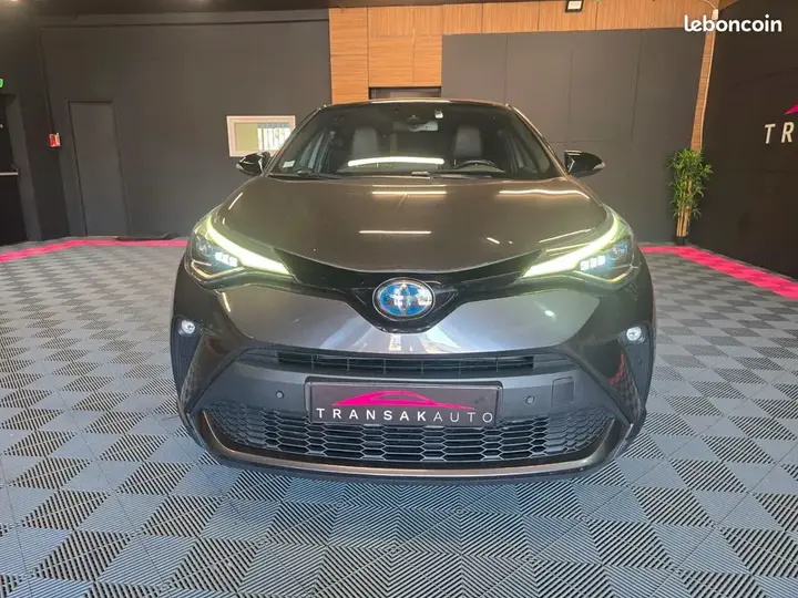 Toyota C-Hr 2021 photo 2