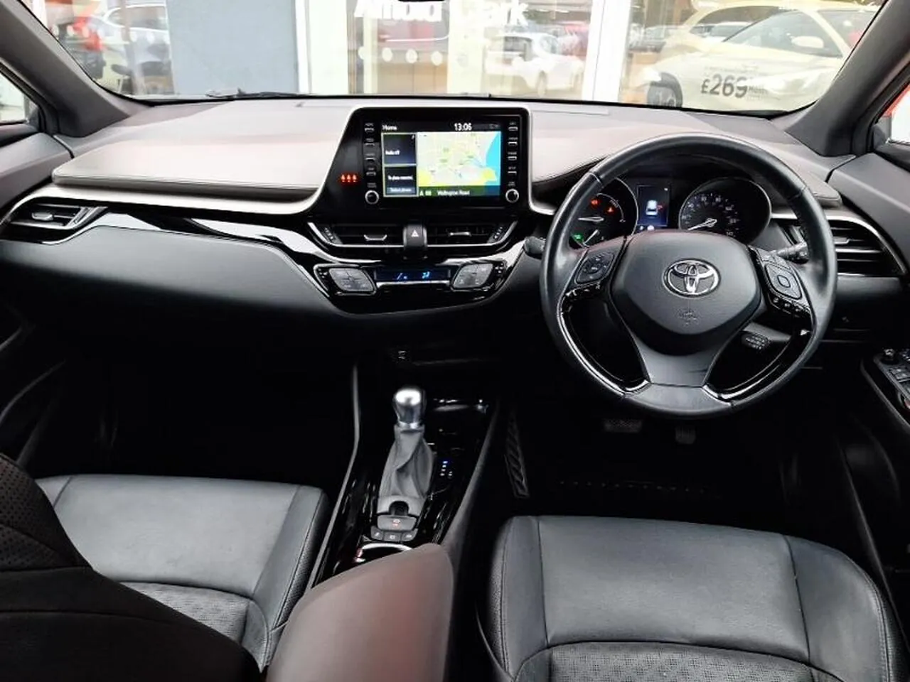 Toyota C-Hr 2021 photo 3