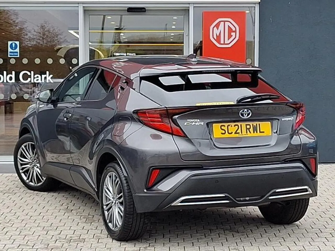 Toyota C-Hr 2021 photo 2