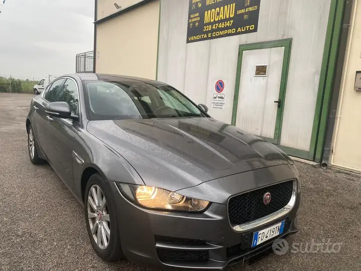 Jaguar Xe