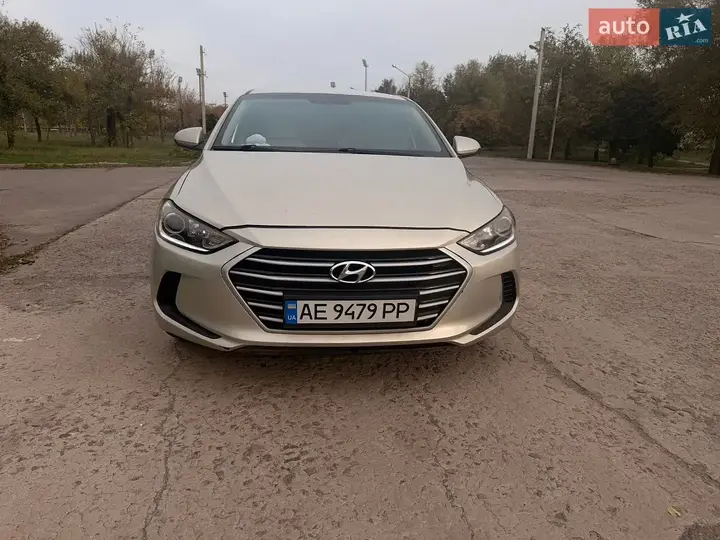 Hyundai Elantra 2017 photo 3