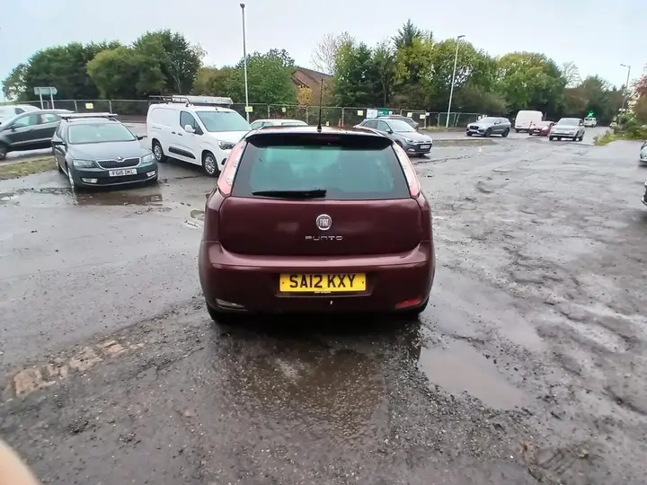 Fiat Punto 2012 photo 3