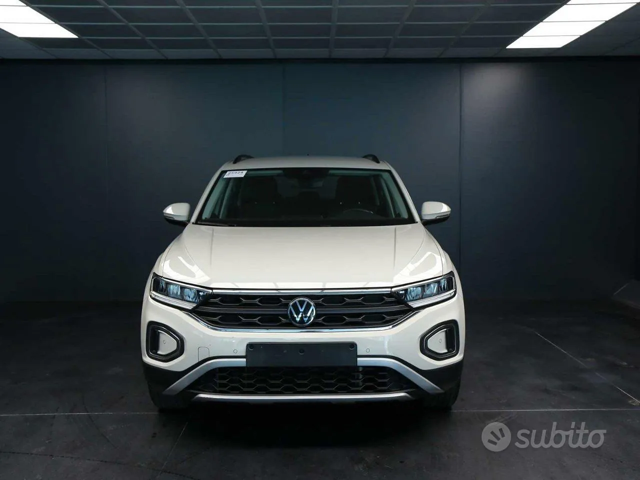 Volkswagen T-Roc 2023 photo 3