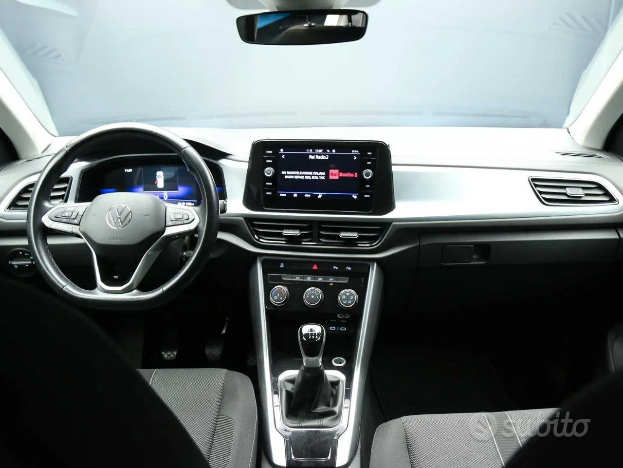Volkswagen T-Roc 2023 photo 5