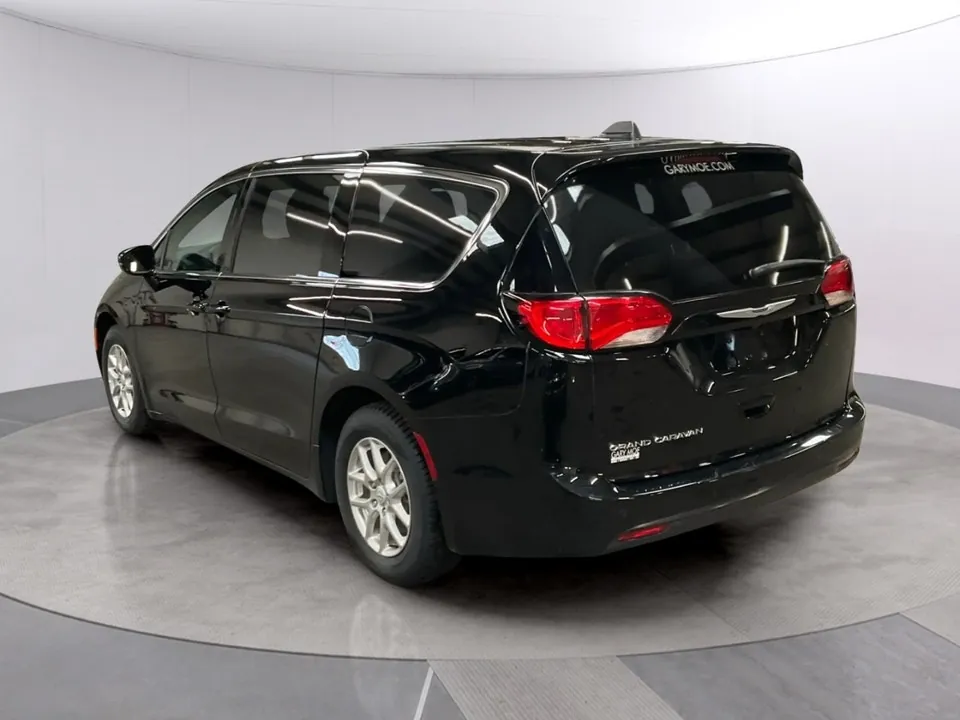 Chrysler Grand Caravan 2026 photo 3
