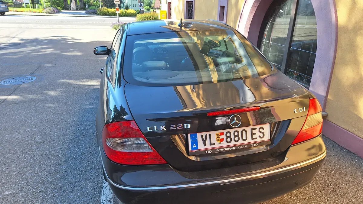 Mercedes-Benz Clk-Class 2007 photo 3