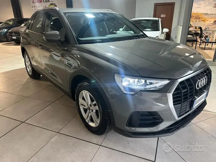 Audi Q3 2022 photo 2