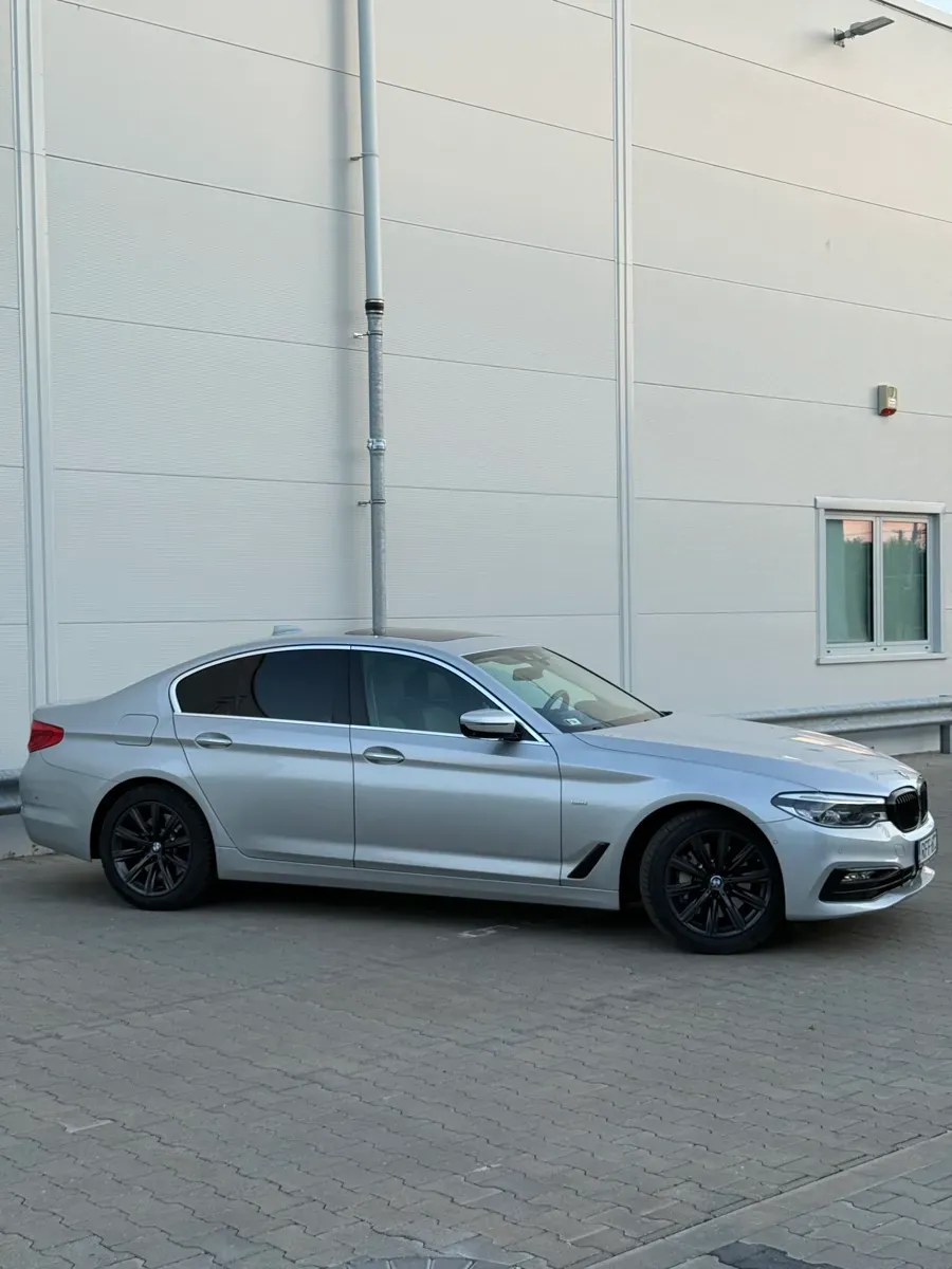 BMW 5 Series 2017 photo 3