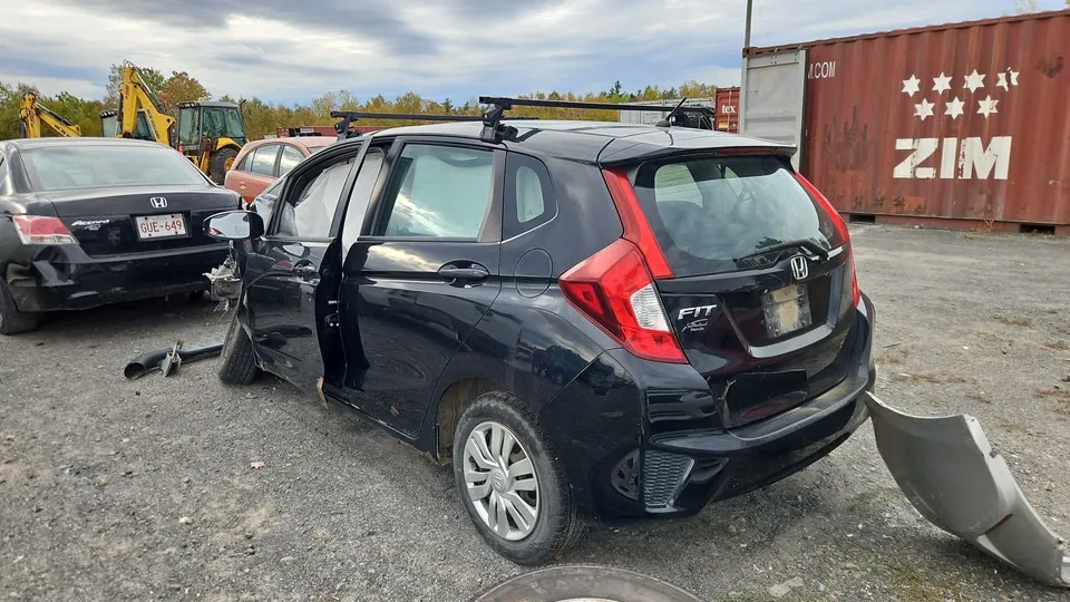 Honda Fit 2015 photo 3