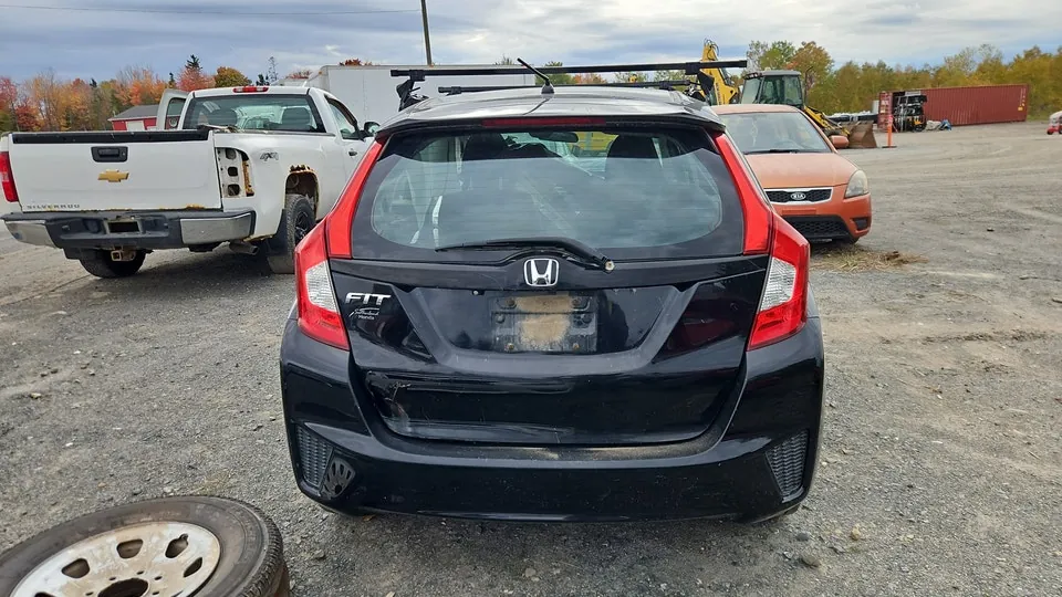 Honda Fit 2015 photo 4