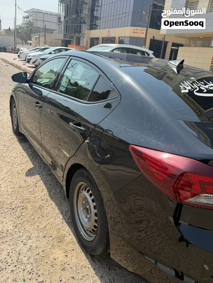 Hyundai Elantra 2019 photo 3