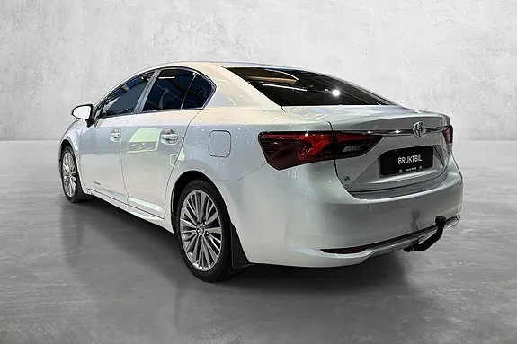 Toyota Avensis 2016 photo 3
