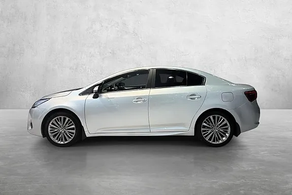 Toyota Avensis 2016 photo 2