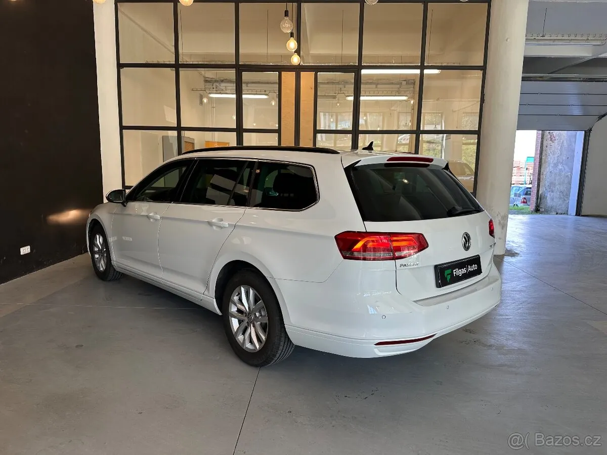 Volkswagen Passat Variant 2015 photo 4