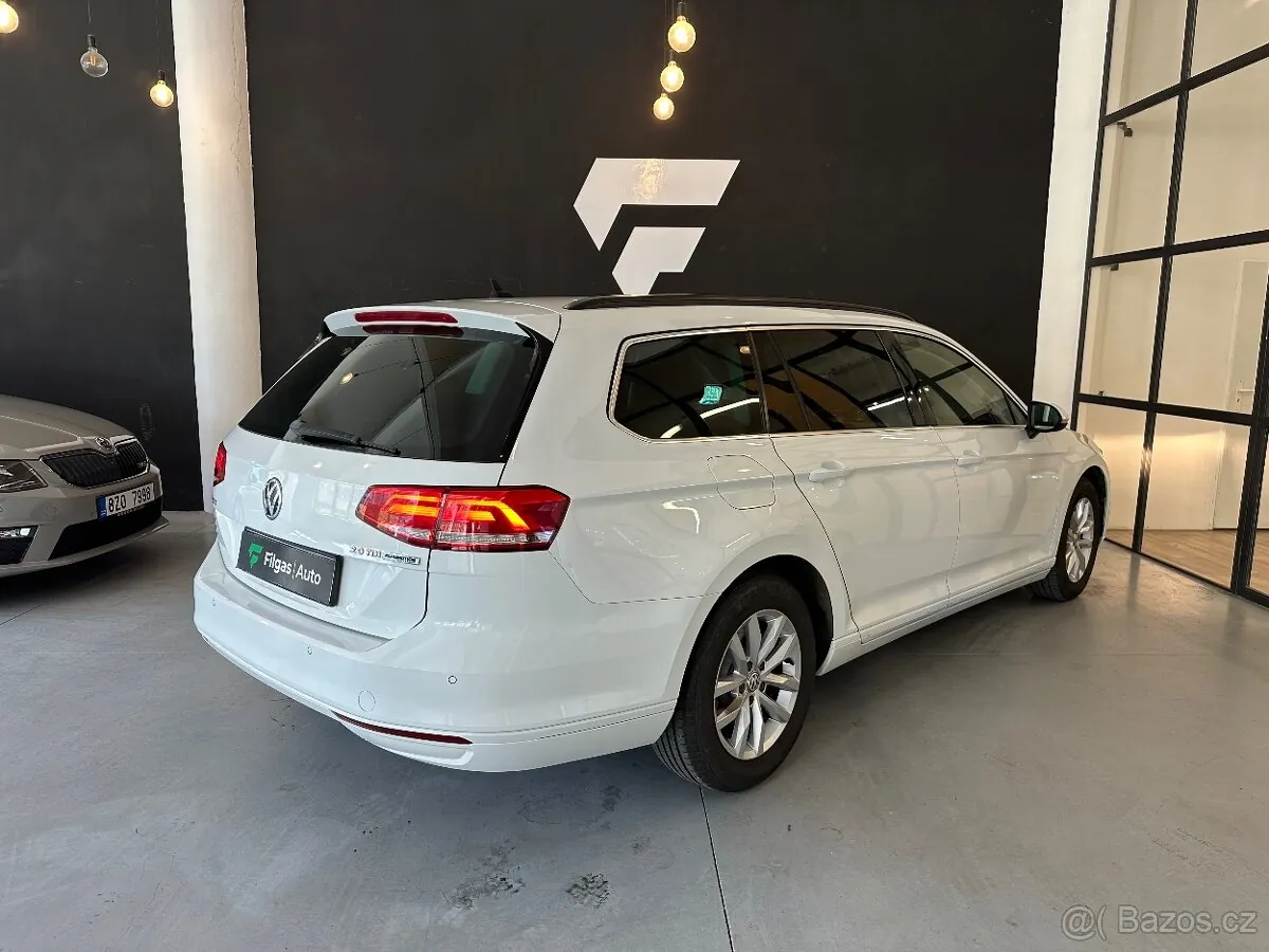 Volkswagen Passat Variant 2015 photo 2