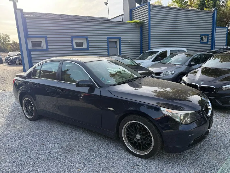 BMW 525I