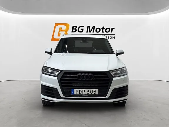 Audi Q7 2017 photo 2