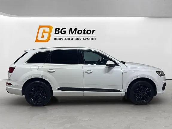 Audi Q7 2017 photo 3