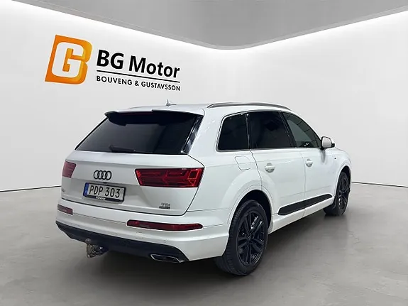 Audi Q7 2017 photo 4