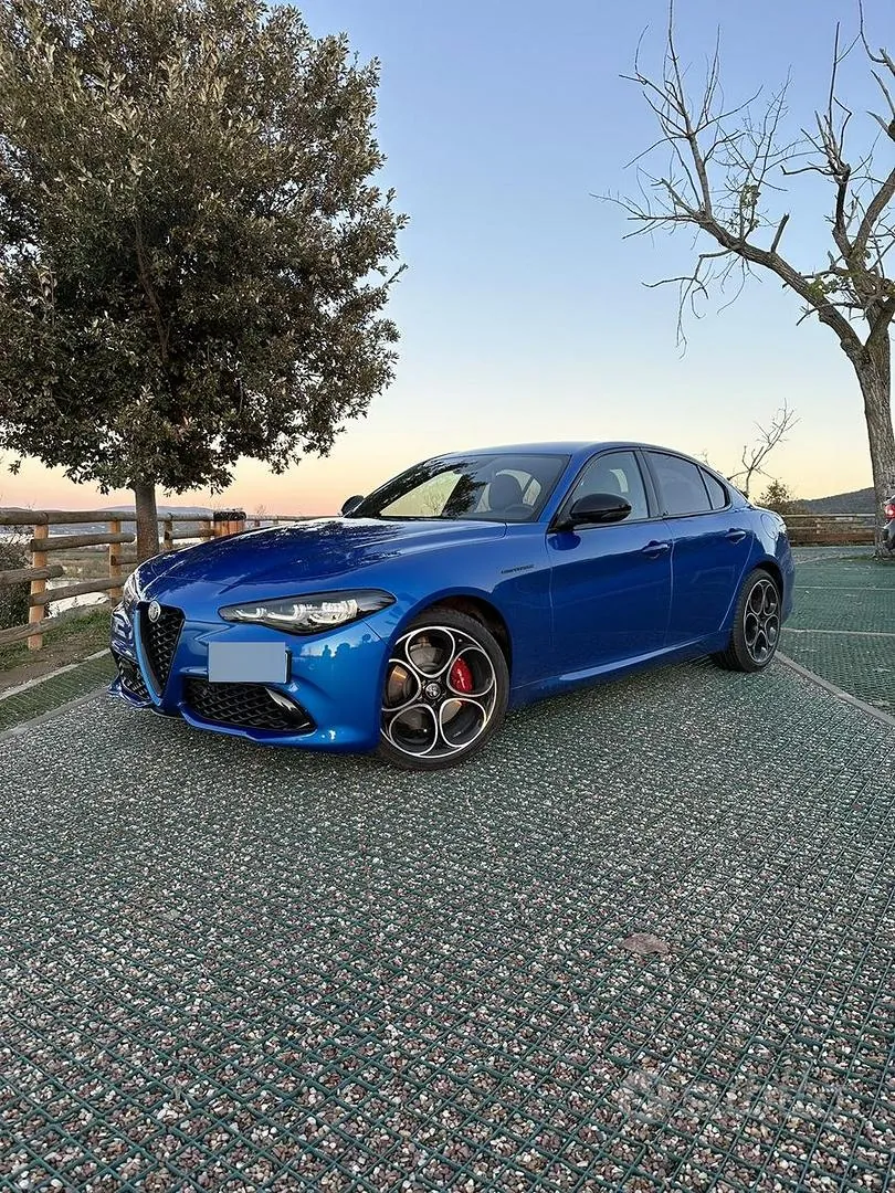 Alfa Romeo Giulia 2023 photo 4