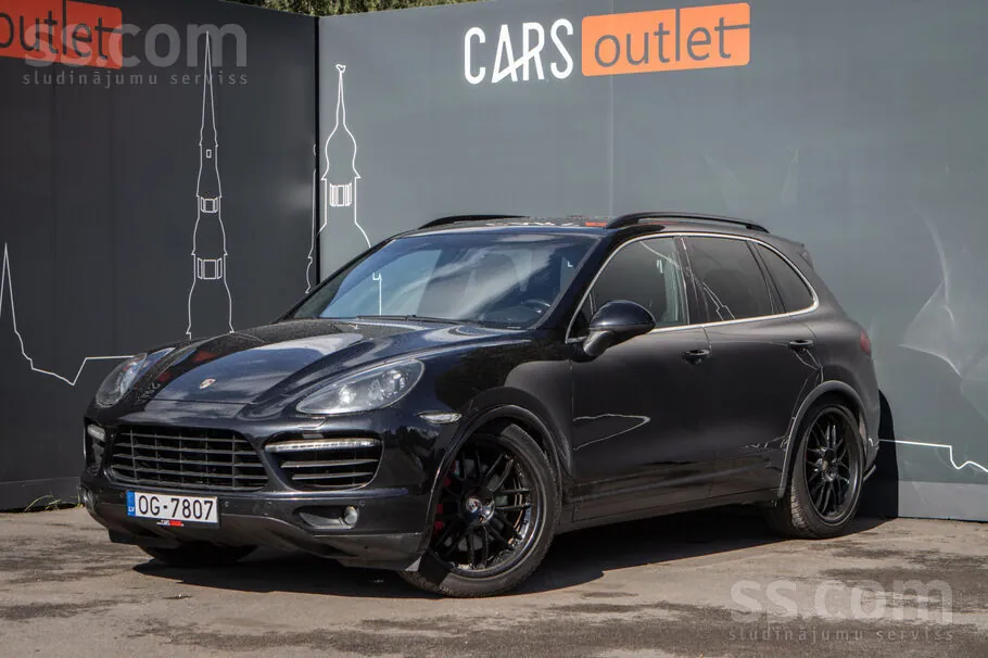 Porsche Cayenne 2010 photo 2