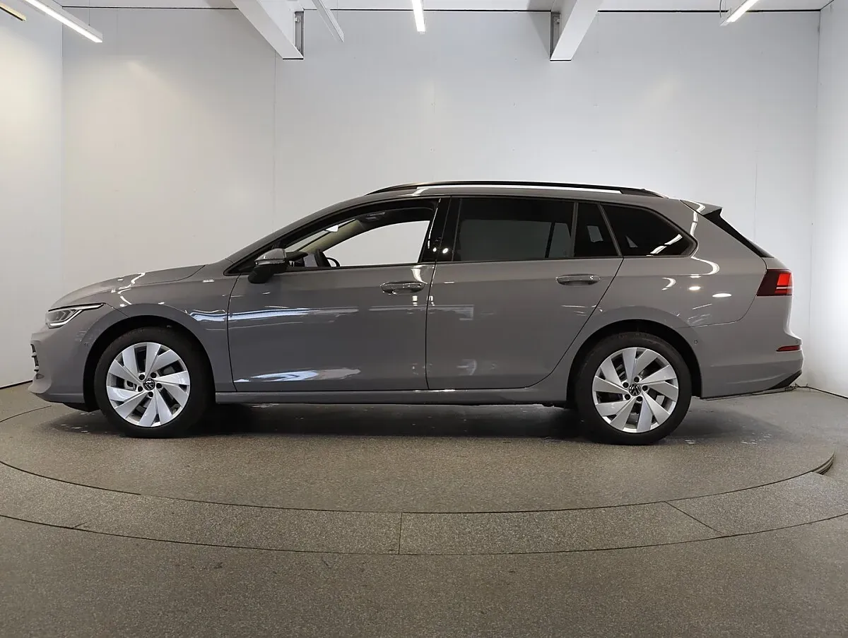 Volkswagen Golf 2026 photo 2
