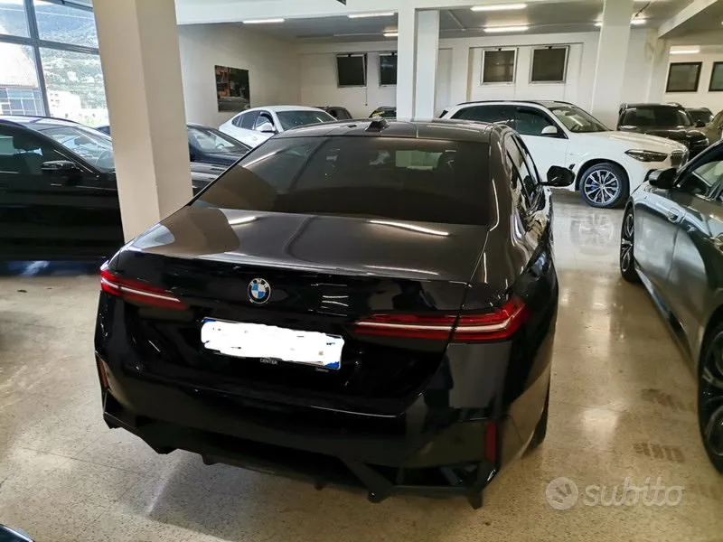 BMW 5 Series 2023 photo 5