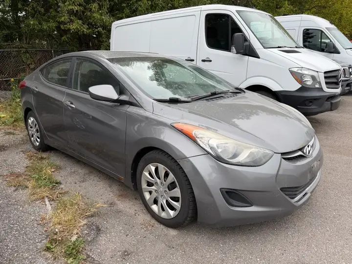 Hyundai Elantra 2013 photo 2