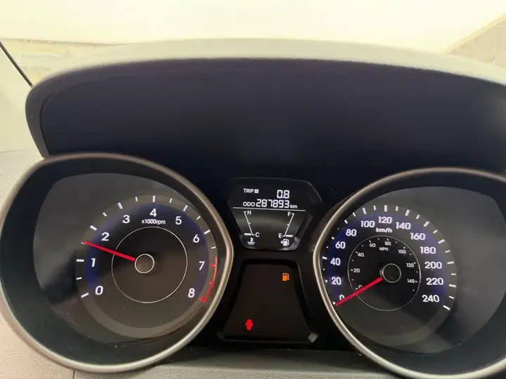 Hyundai Elantra 2013 photo 4