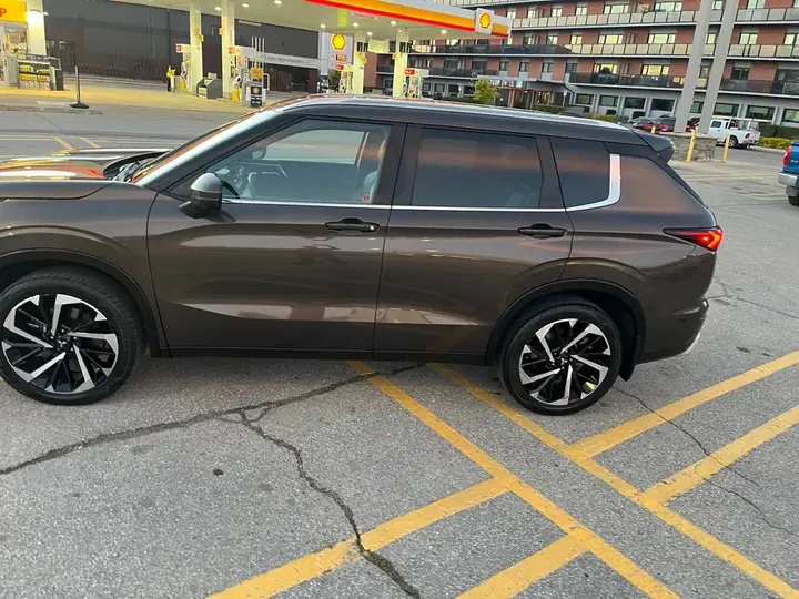 Mitsubishi Outlander 2022 photo 4