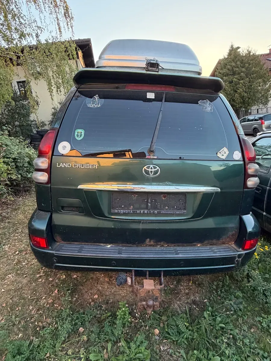 Toyota Land Cruiser 2003 photo 2