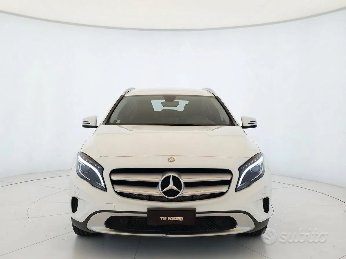 Mercedes-Benz Gla 2017 photo 2