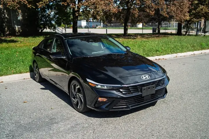 Hyundai Elantra 2024 photo 3