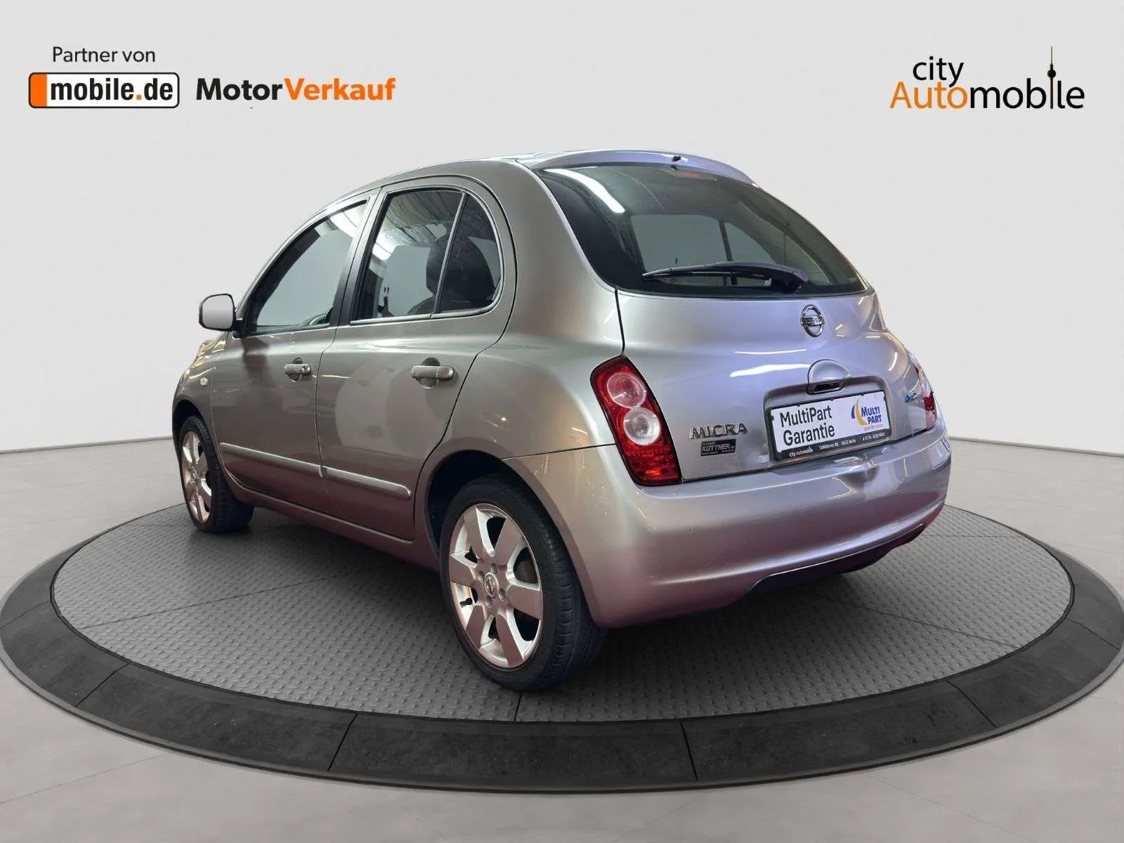 Nissan Micra 2010 photo 3