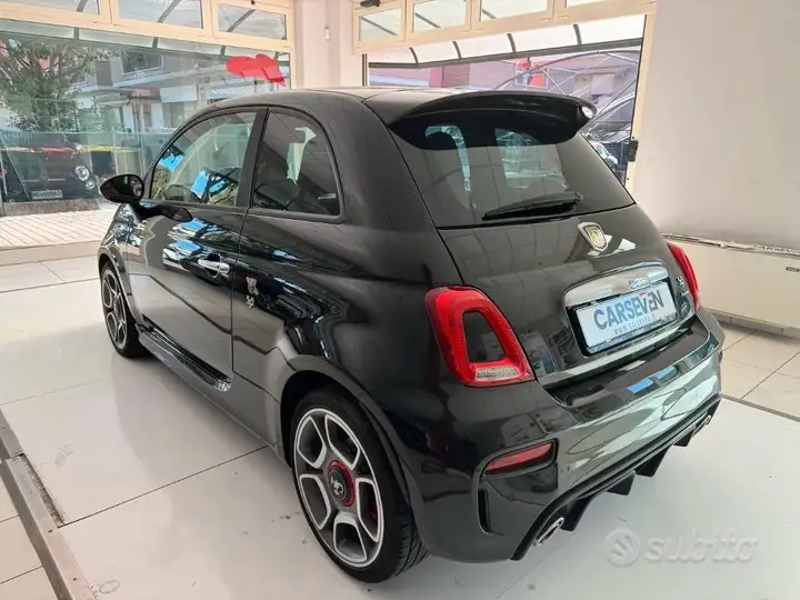 Abarth 595 2018 photo 2