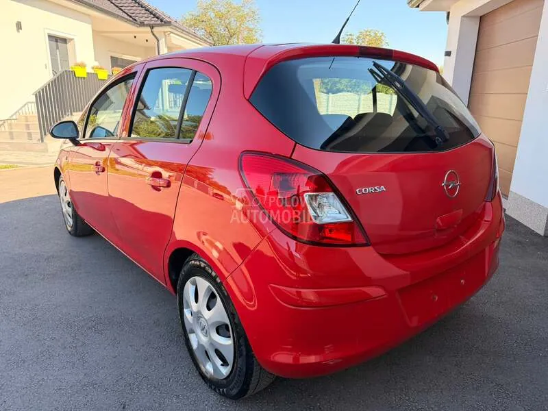 Opel Corsa D 2009 photo 3