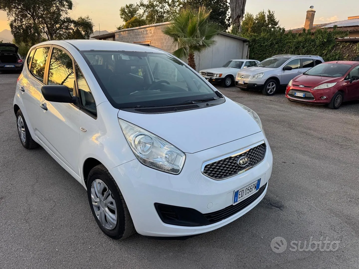 Kia Venga 2012 photo 5