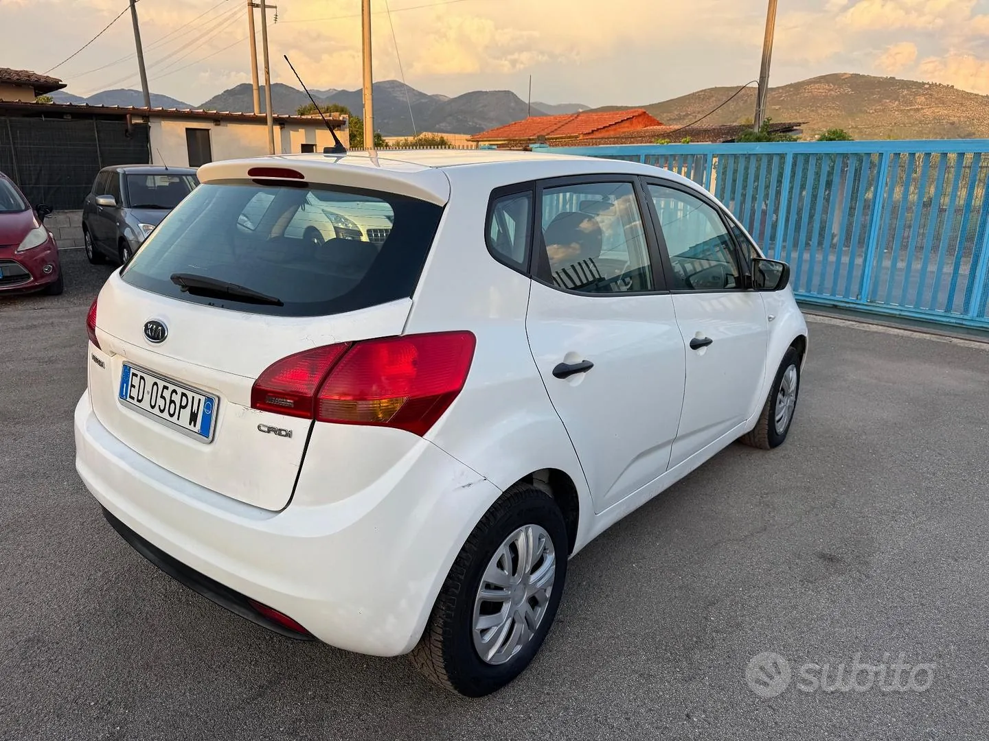 Kia Venga 2012 photo 4