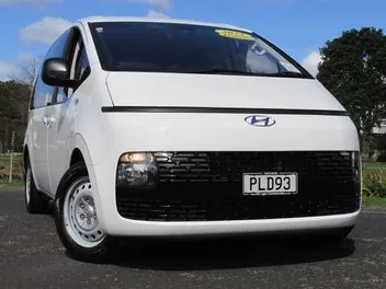 Hyundai Staria 2022 photo 2